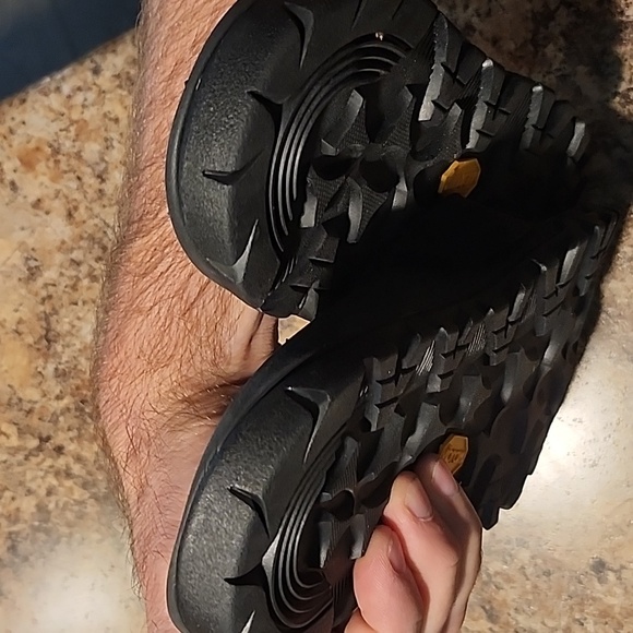 Merrell Women's Breakwater Flip Flops - Black SKU:J034372 size 11 - Picture 3 of 4